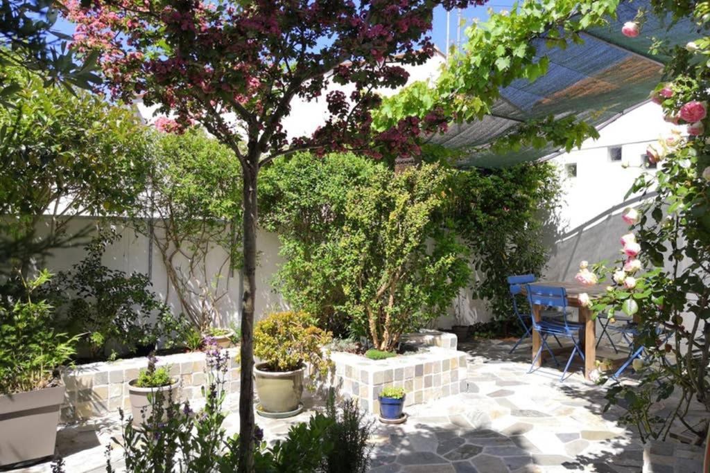 Chez Diego Maison Indépendante Au Coeur De * La Rochelle (Charente-Maritime)